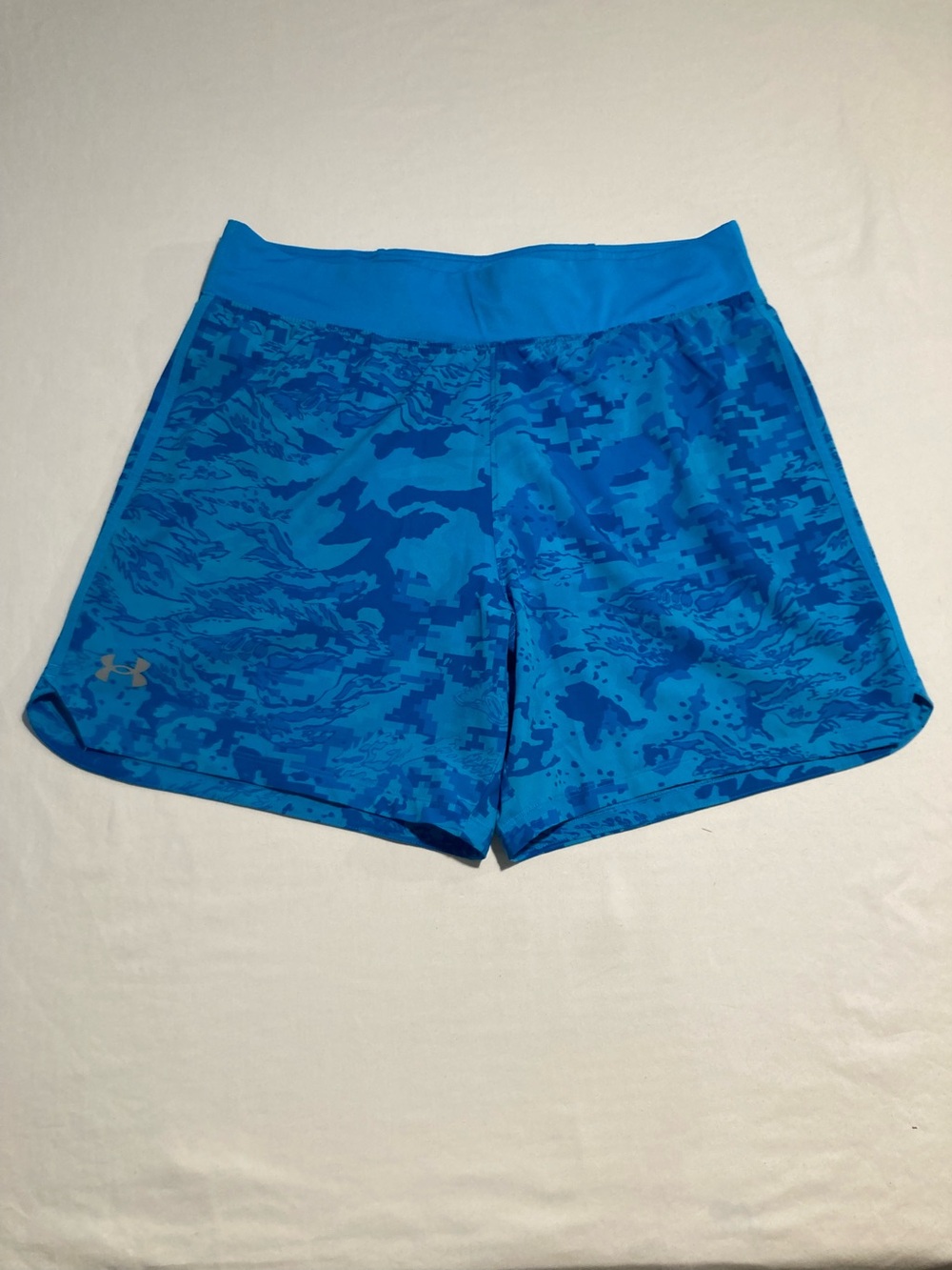 Under Armour Women’s Performance Shorts Size XL